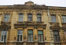 В Доме с ангелами усилили стены и отремонтировали кровлю в рамках противоаварийных работ