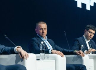 На форуме «Движение» рассказали о том как «ЮгСтройИнвест» отвечает за каждый дом На форуме «Движение» рассказали о том как «ЮгСтройИнвест» отвечает за каждый дом //Фото ГК ЮгСтройИнвест