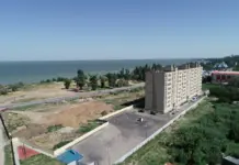 В Таганроге береговую зону на Адмирала Крюйса проверят перед застройкой Вид на море с улицы Адмирала Крюйса в Таганроге //Фото МЖС-Т