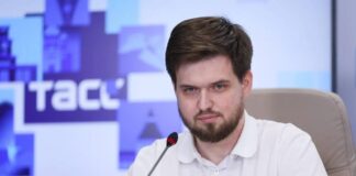 Константин Чернявский, координатор поисков «ЛизаАлерт» //Фото Эрик Романенко, ТАСС