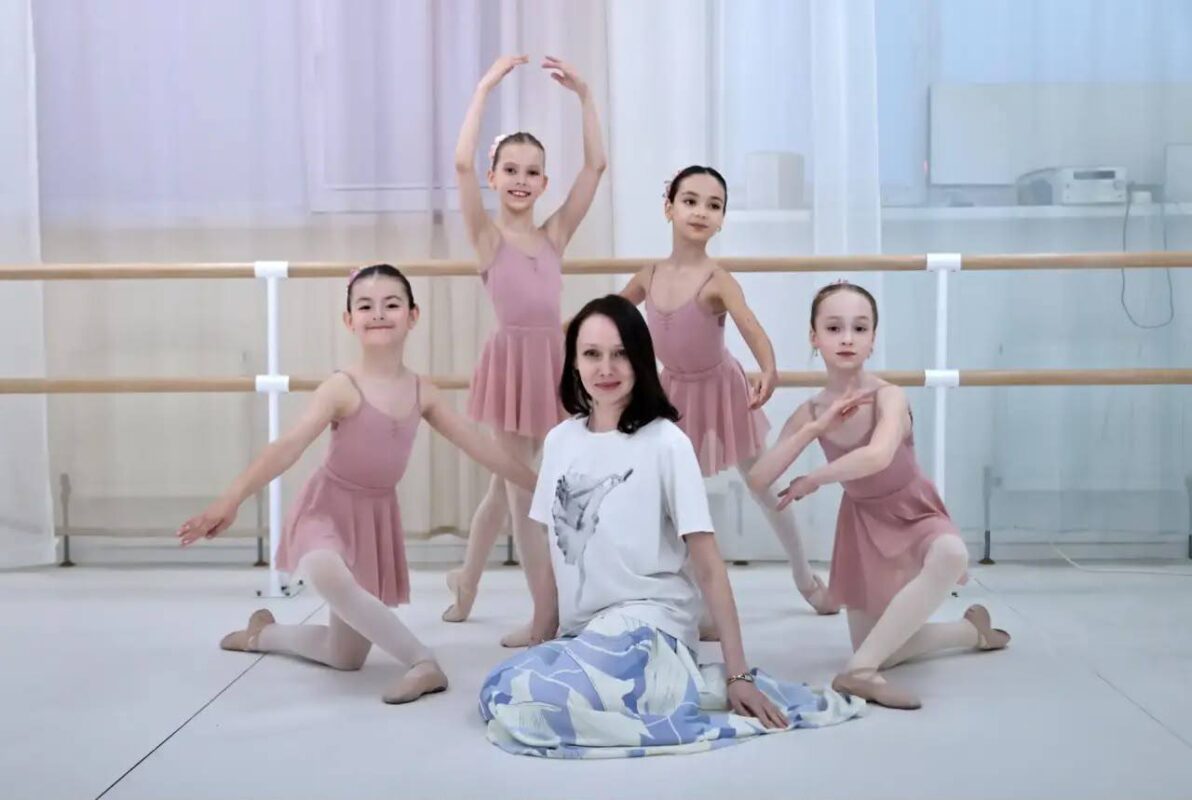 Екатерина Кунжурова преподает хореографию //Фото из личного архива Екатерины Кужнуровой