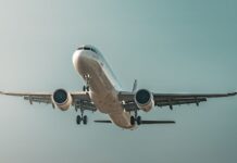 Из аэропортов юга России осенью можно будет улететь в Оман, Саудовскую Аравию, Вьетнам и Турцию Авиалайнер //Фото Ahmad Shakir Shamsulbadri, Pexels