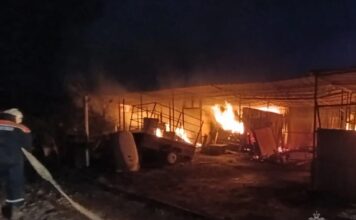 Сварочные работы стали причиной пожара в Кагальницком районе Пожар в Кагальницком районе // Фото: пресс-служба МЧС России по Ростовской области