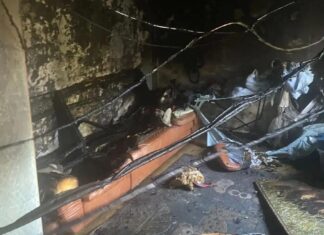 В Ростове загорелся частный дом из-за зарядки