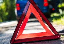 Ростовская область оказалась в «золотой середине» по частоте страховых случаев по ОСАГО Знак аварийной остановки //Фото El Jundi, Pexels