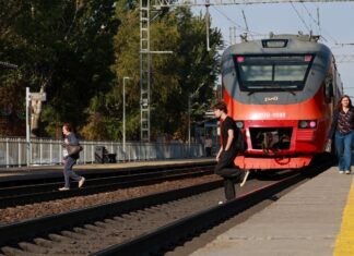 На платформе Октября в Ростове выявили около 100 нарушителей правил безопасности на путях На платформе Октября в Ростове выявили около 100 нарушителей правил безопасности на путях //Фото пресс-службы Северо-Кавказской железной дороги