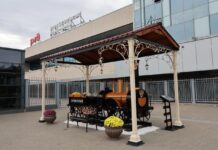 У Ростов-Главного открыли макет легендарного паровоза «Проворный» Паровоз «Проворный» // Фото: пресс-служба Северо-Кавказской железной дороги.