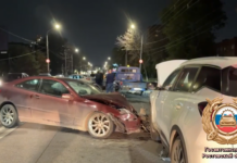 Пять автомобилей столкнулись на проспекте Шолохова в Ростове Авария // Скриншот из видео пресс-службы ГУ МВД России по Ростовской области