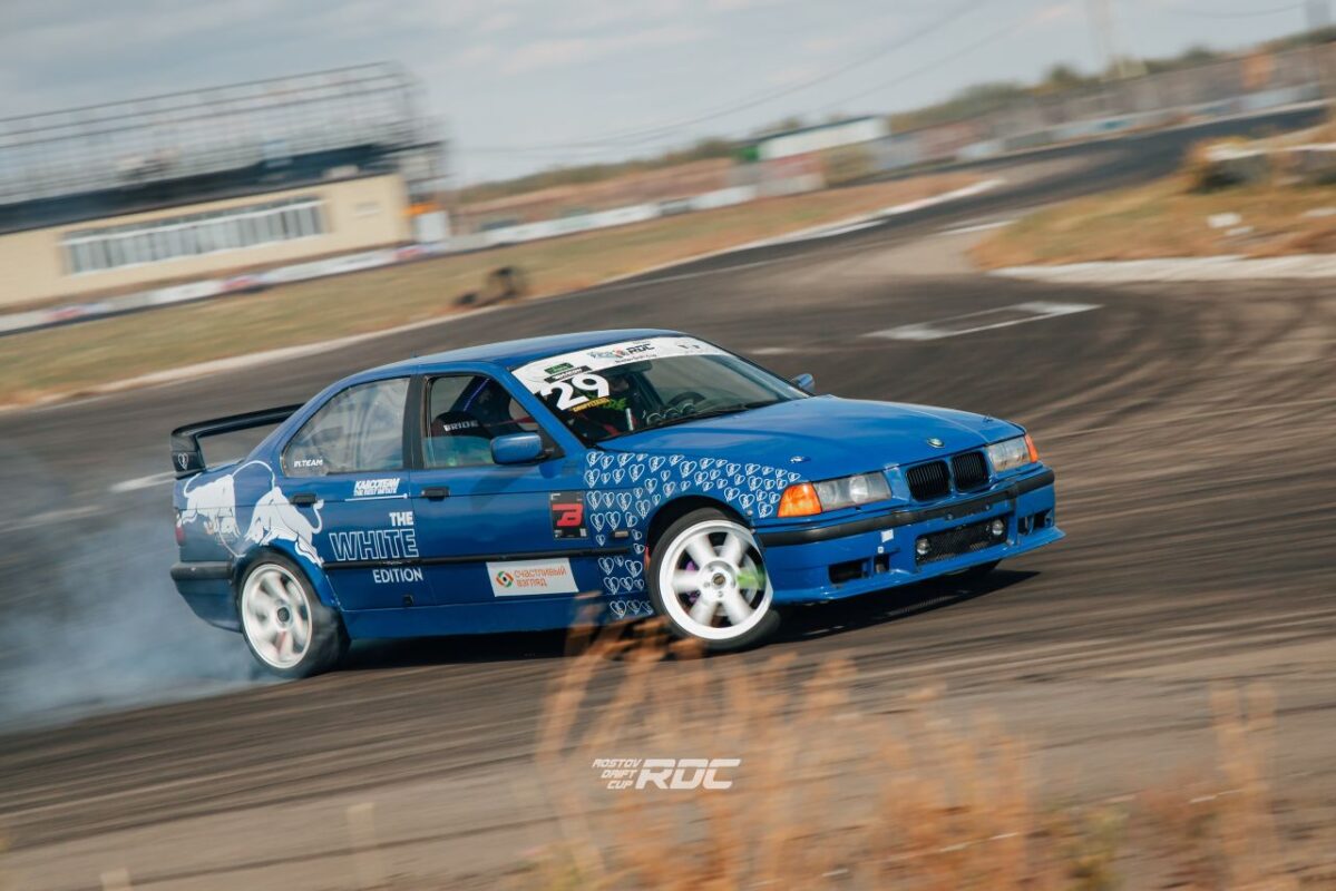 В Ростове провели последний этап сезона Drift Night Cup //Фото: Паблик в ВК Чемпионат по дрифту в Ростове - Rostov Drift Cu