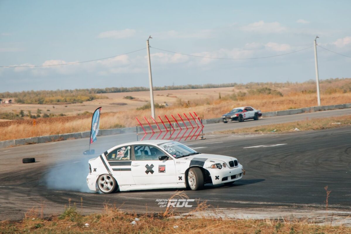В Ростове провели последний этап сезона Drift Night Cup //Фото: Паблик в ВК Чемпионат по дрифту в Ростове - Rostov Drift Cu