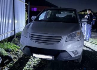 Оставленные в замке зажигания ключи привели к угону автомобиля под Ростовом Угнанный автомобиль // Фото: пресс-служба ГУ МВД России по Ростовской области