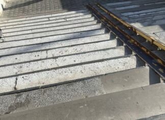 В Ростове отремонтировали ступени подземного перехода возле Центрального рынка Отремонтированные ступени // Фото "Городской репортер"