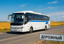 Два новых автобусных маршрута начали работу в Ростовской области Автобус // Фото сгенерировано ИИ, пресс-служба Правительства Ростовской области